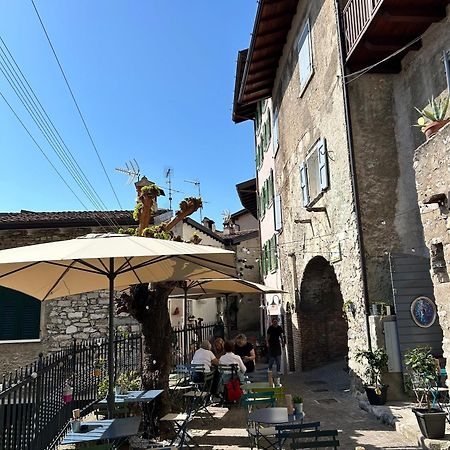 Studios Al Castello Dei Limoni Limone sul Garda Esterno foto